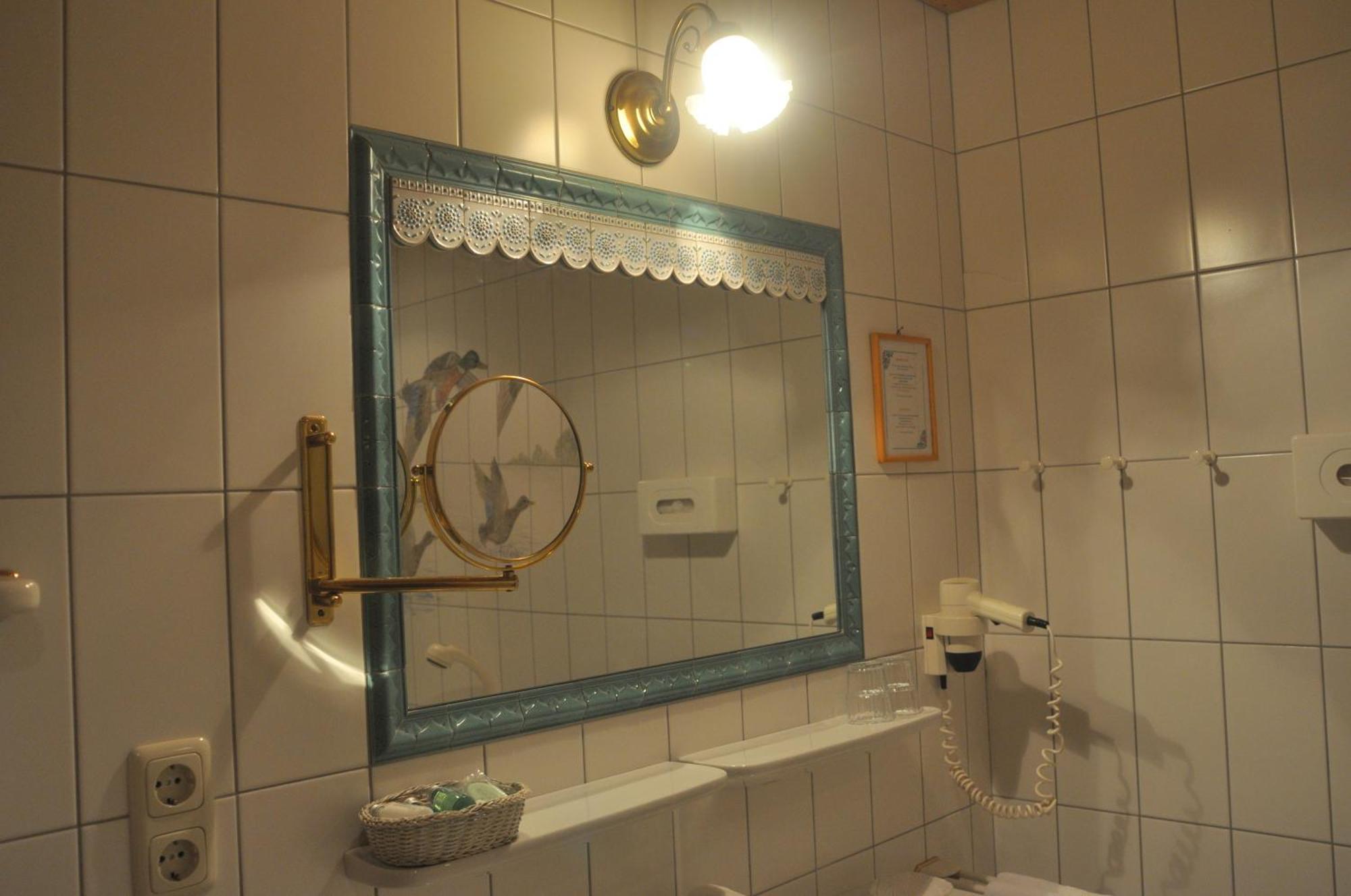 Romantikhotel Almtalhof Grünau im Almtal Zimmer foto