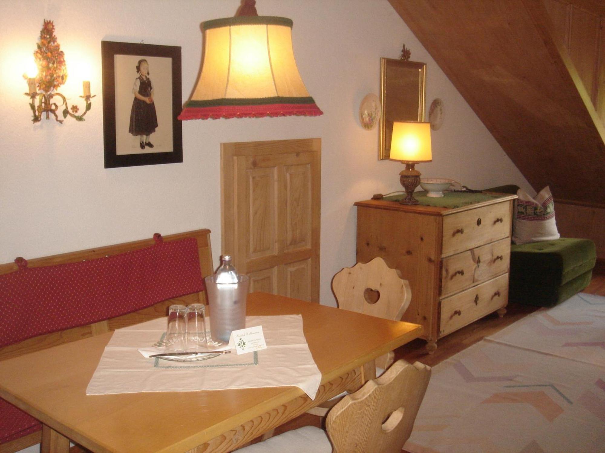 Romantikhotel Almtalhof Grünau im Almtal Zimmer foto