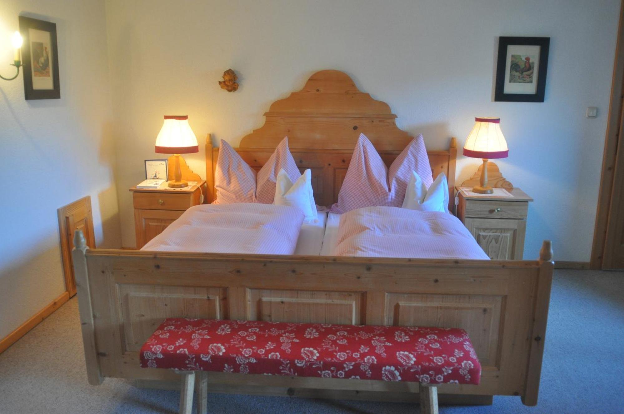 Romantikhotel Almtalhof Grünau im Almtal Zimmer foto